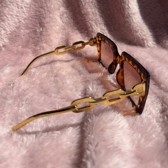 🔥Leopard Print Chain Frame - Picture 2 of 3